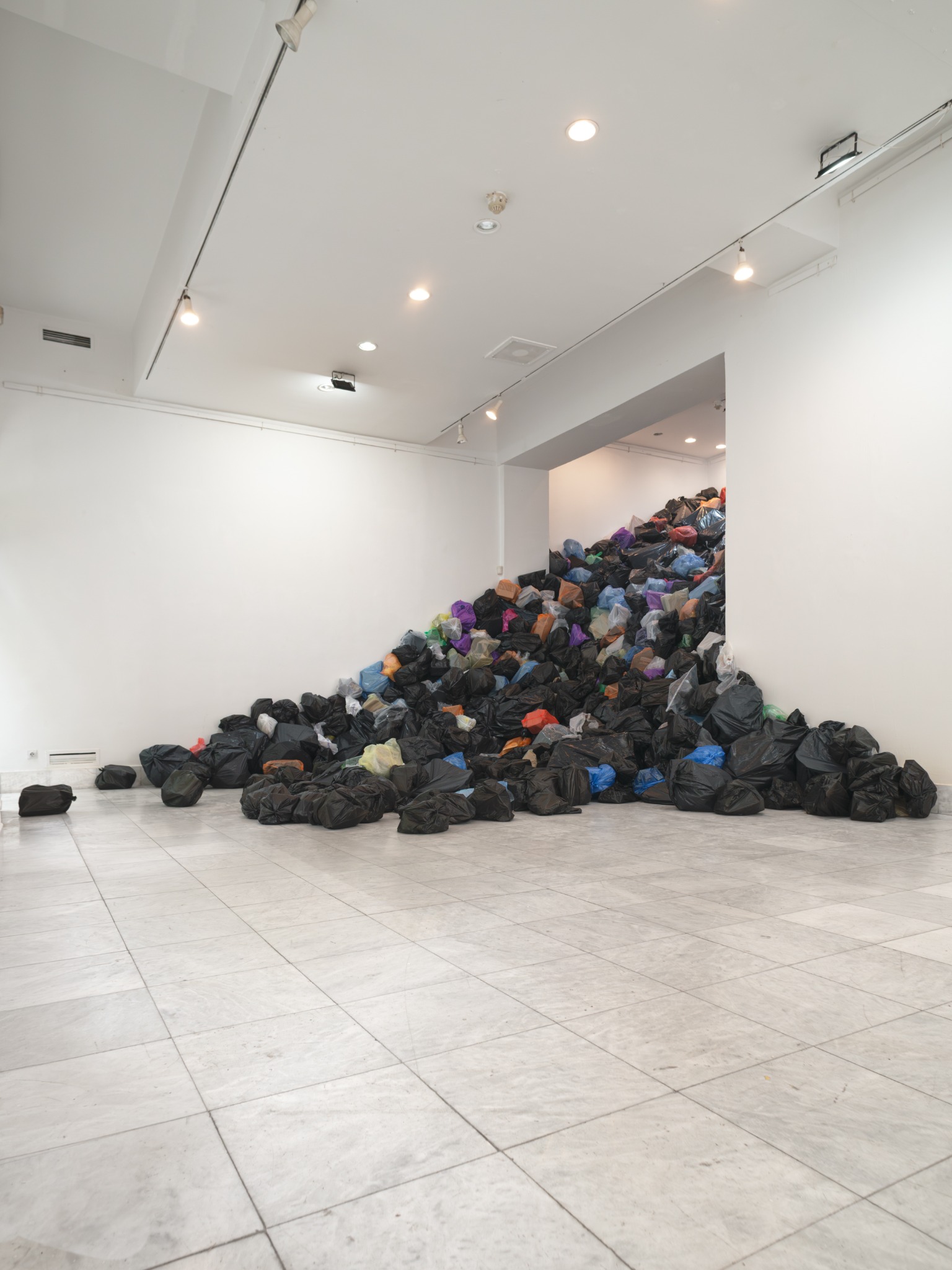 Topologija otpada, 2026, site-specific installation, Galerija ULUS, Belgrade, installation view.